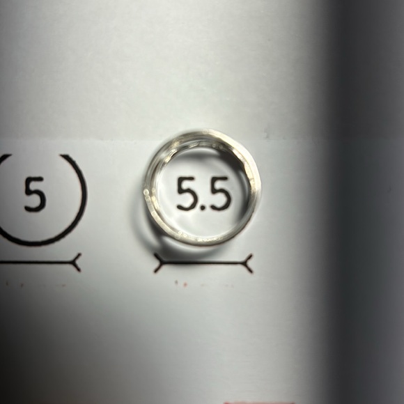 Sterling Silver Ring - Picture 4 of 4